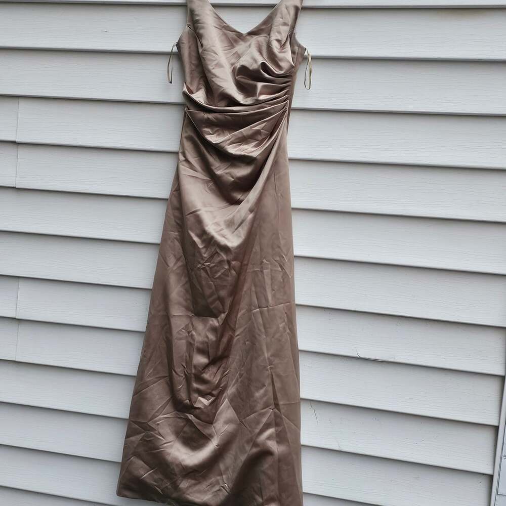 Vintage Da Vinci Champagne Satin Ruched Maxi Gown Formal Prom Dress